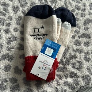 PyeongChang 2018 Olympics Tiger Mittens